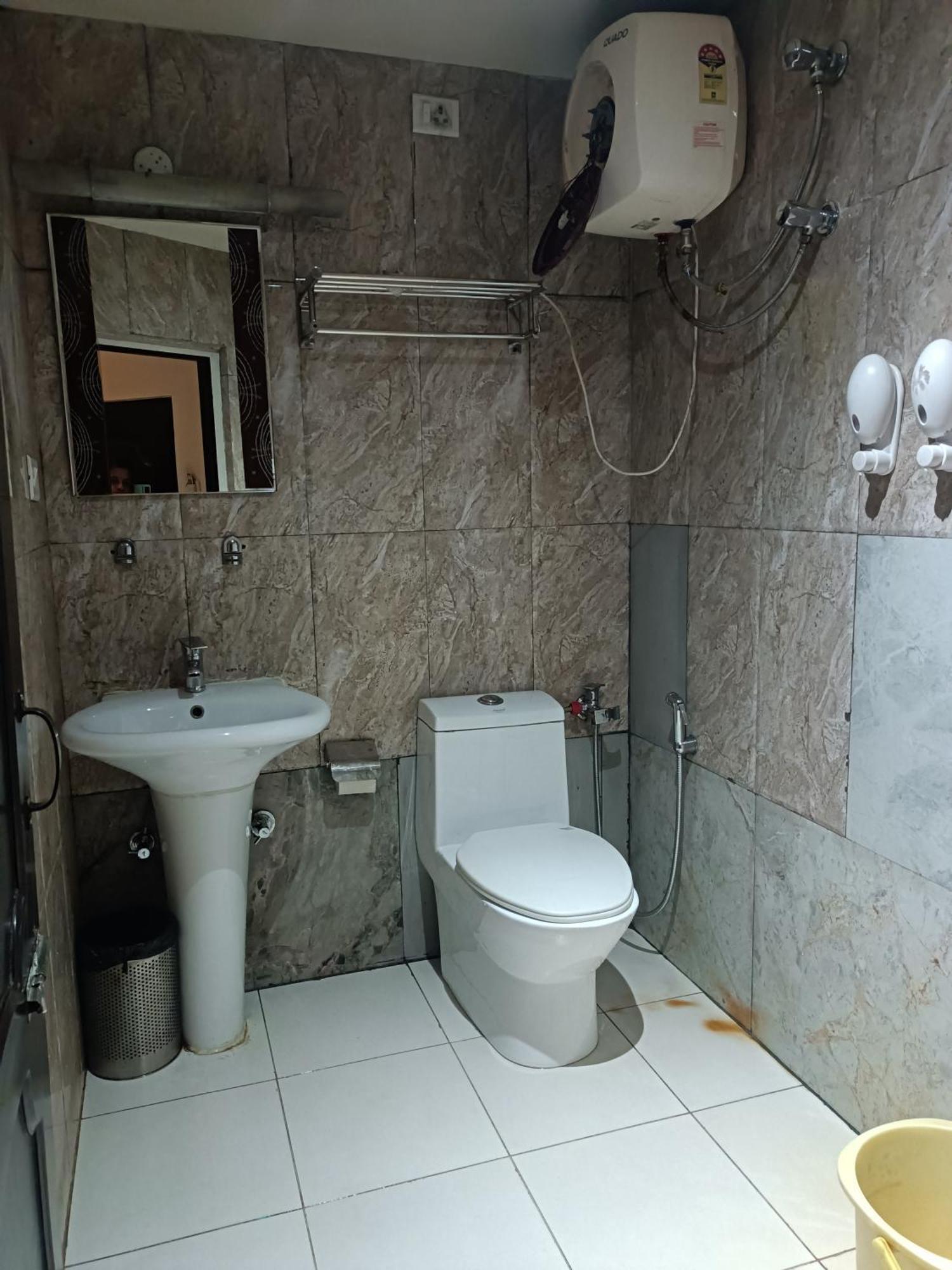 Hotel Serene Shillong Exterior foto